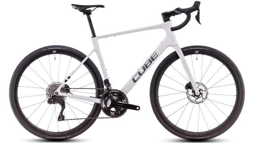 Vélo de Course Cube Attain C:62 SLX Shimano 105 Di2 2025 Vélo de Course Cube Attain C:62 SLX Shimano 105 Di2 2025